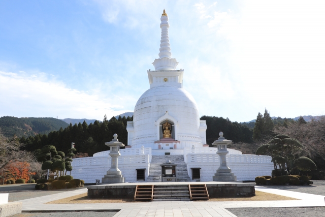 御殿場の紅葉スポット 富士仏舎利塔平和公園